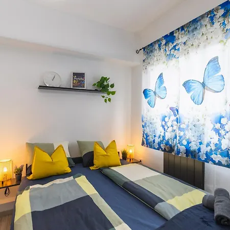 Mariposa Apartman *